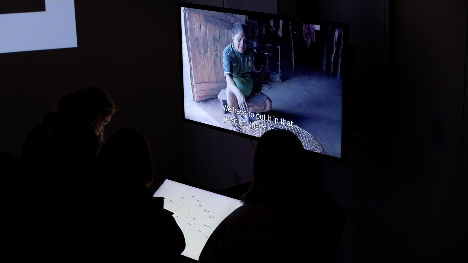 Videoinstallation der Ausstellung Xingú Entangled 