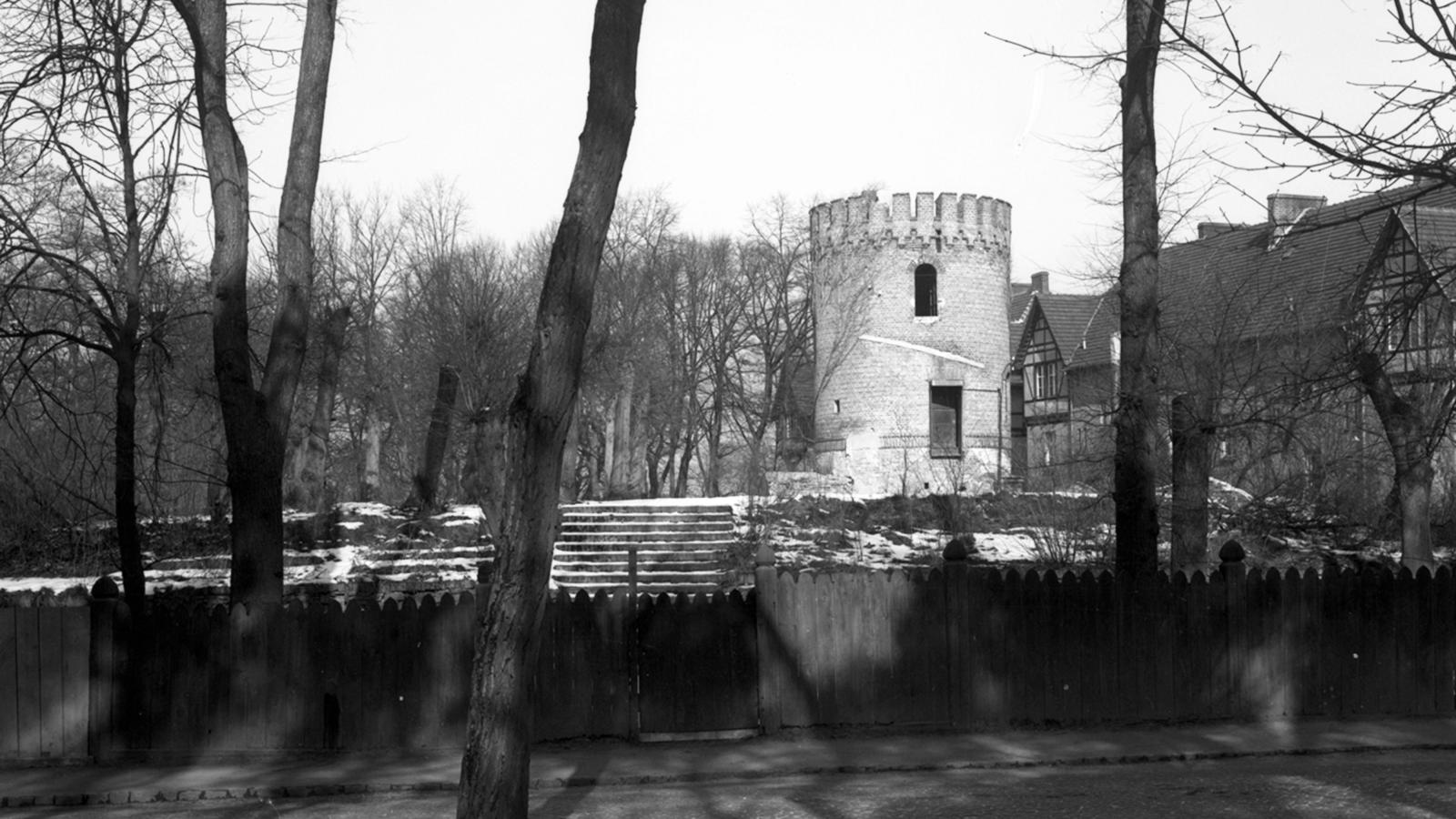 historische Ansicht der Turmanlage der ehemaligen Gaststätte „Neuer Tornow“