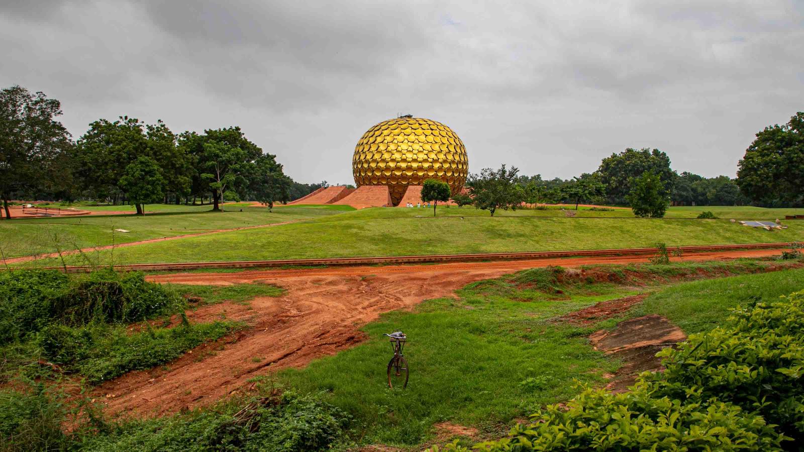 Matrimandir in Auroville, Indien
