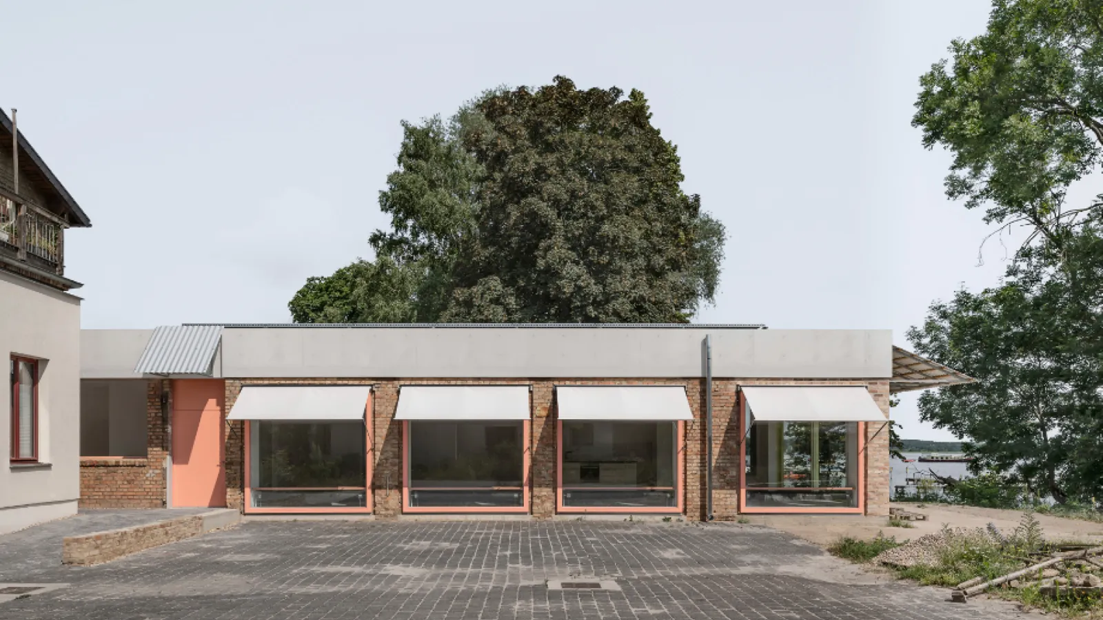 Foto eines Hauses, dass im Zuge der Veranstaltungsreihe "Nachhaltiges Bauen" an der FHP gezeigt wurde