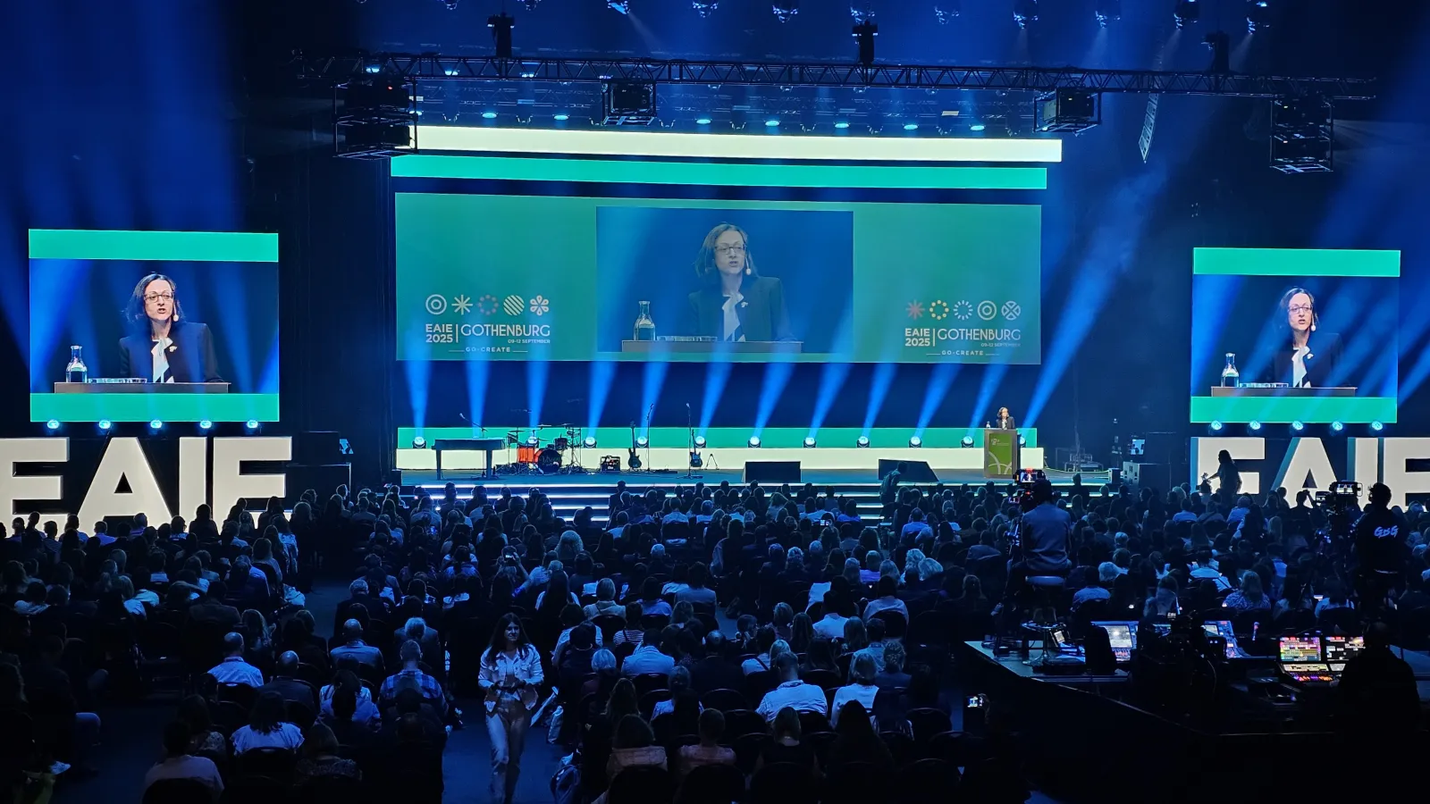 Große Versammlung auf EAIE Studienmesse