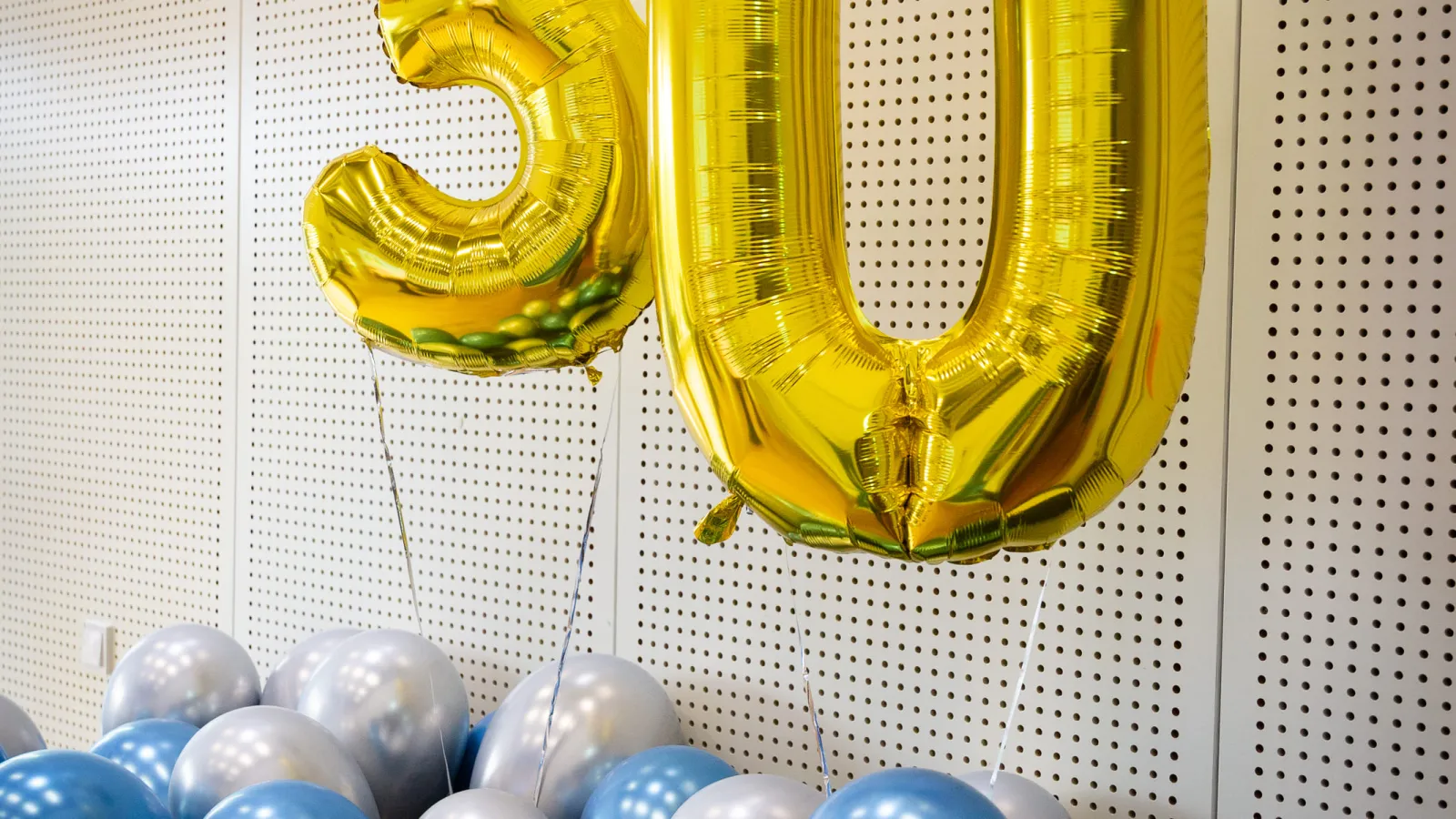 Ballons in Form einer 30