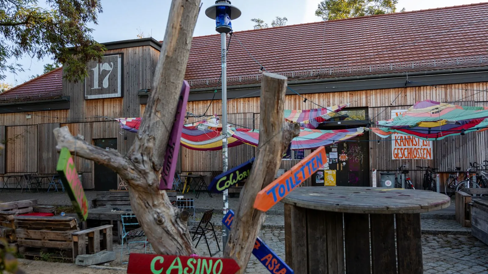 Blick auf das Casino mit neuer Nummerierung