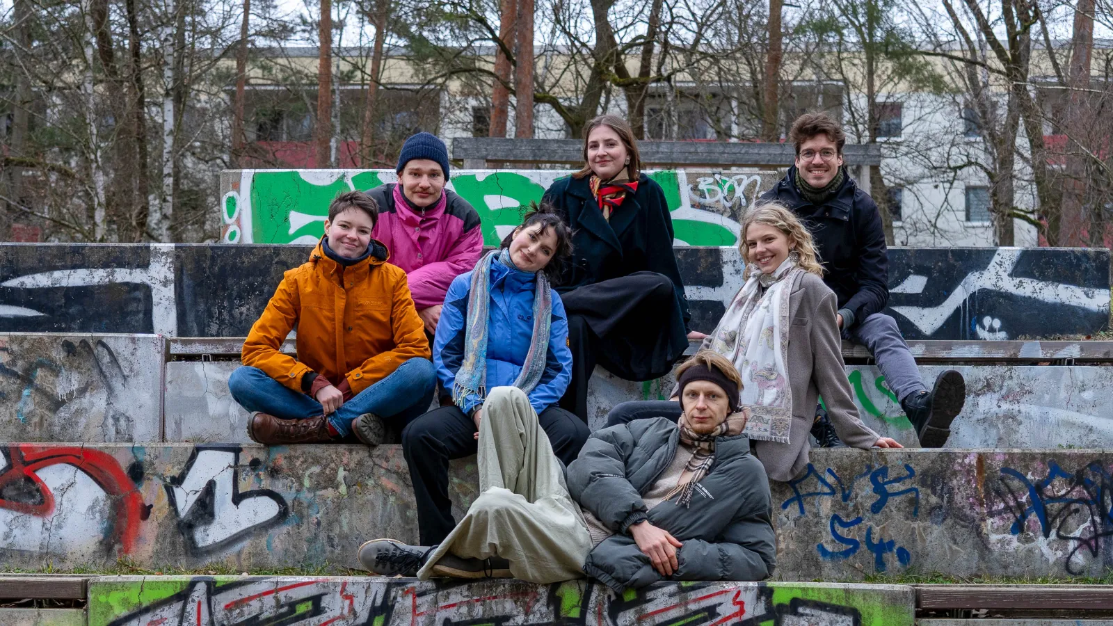 Das Bild zeigt die Studierenden der Projektgruppe "Im Schatten der Platte".