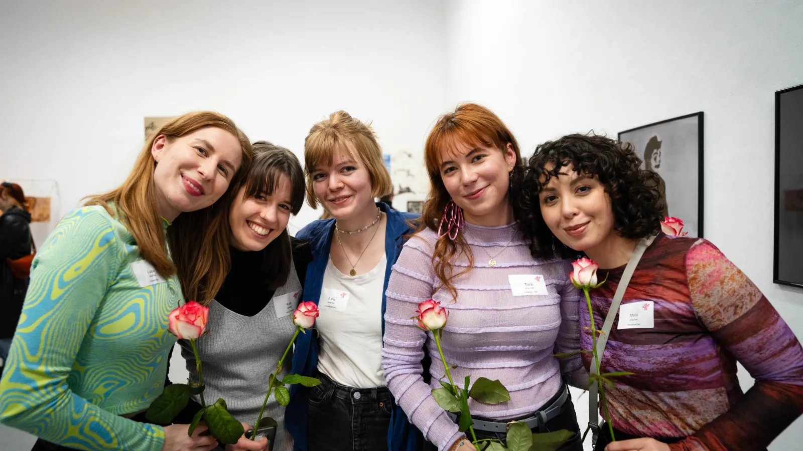 Das Bild zeit die Studierenden der Projektgruppe mosaik(oerper).