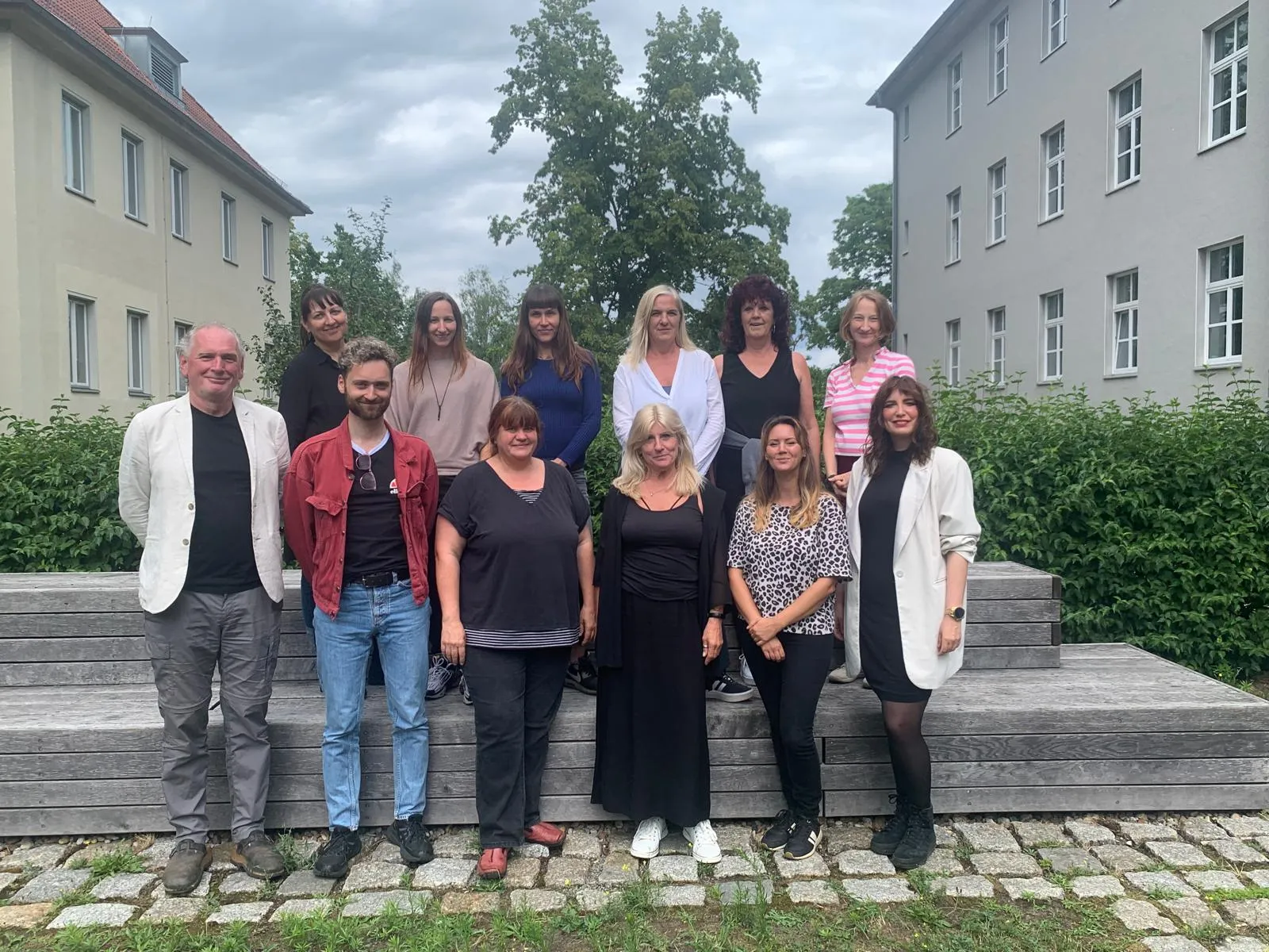 Gruppenfoto zum Abschluss der Weiterbildung Koordinator*in Familienrat