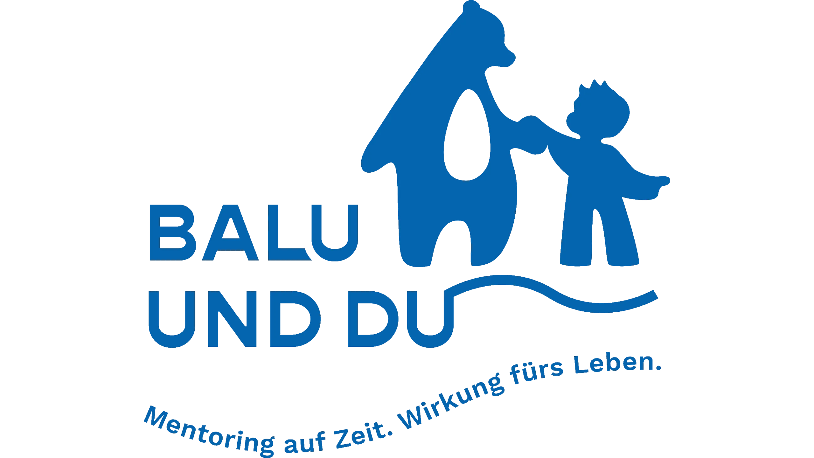 Logo des Projekts 'Balu und Du' mit stilisierter blauer Bärenfigur, die die Hand eines Kindes hält, dazu der Schriftzug 'Balu und Du' und der Slogan 'Mentoring auf Zeit. Wirkung fürs Leben.'