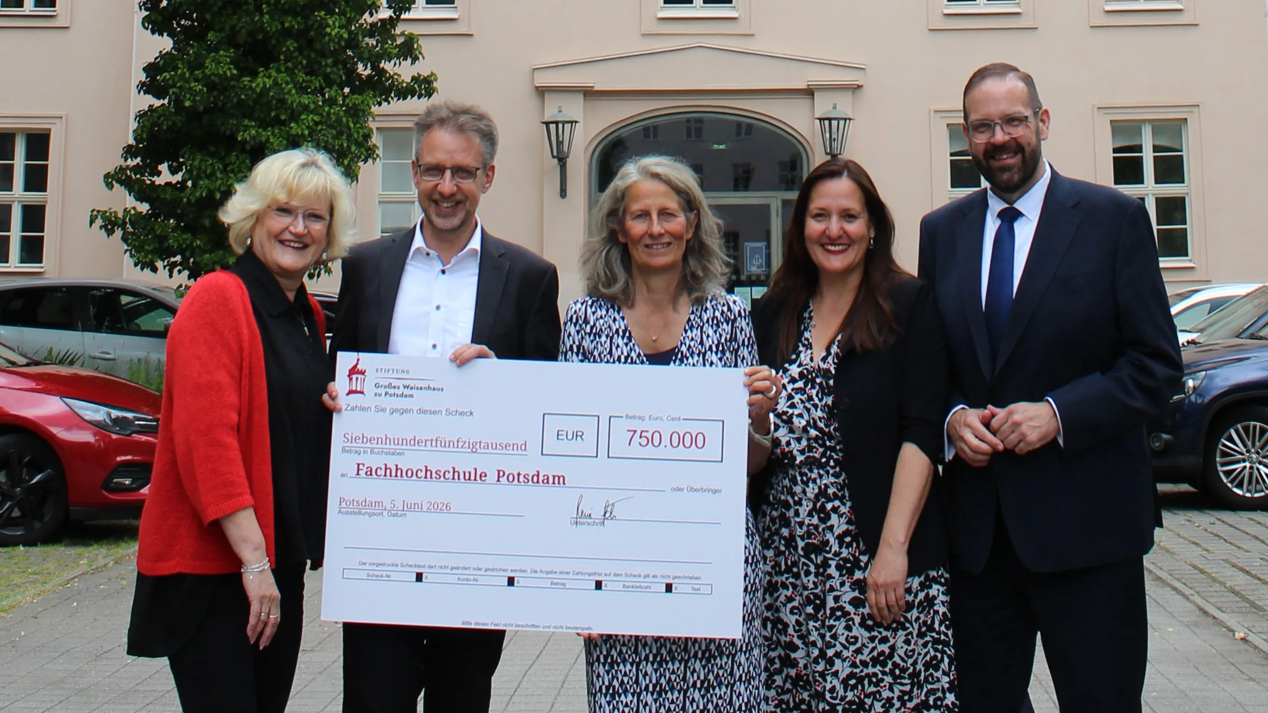 Unterzeichnung der Fördervereinbarung mit der Stiftung Großes Waisenhaus zu Potsdam