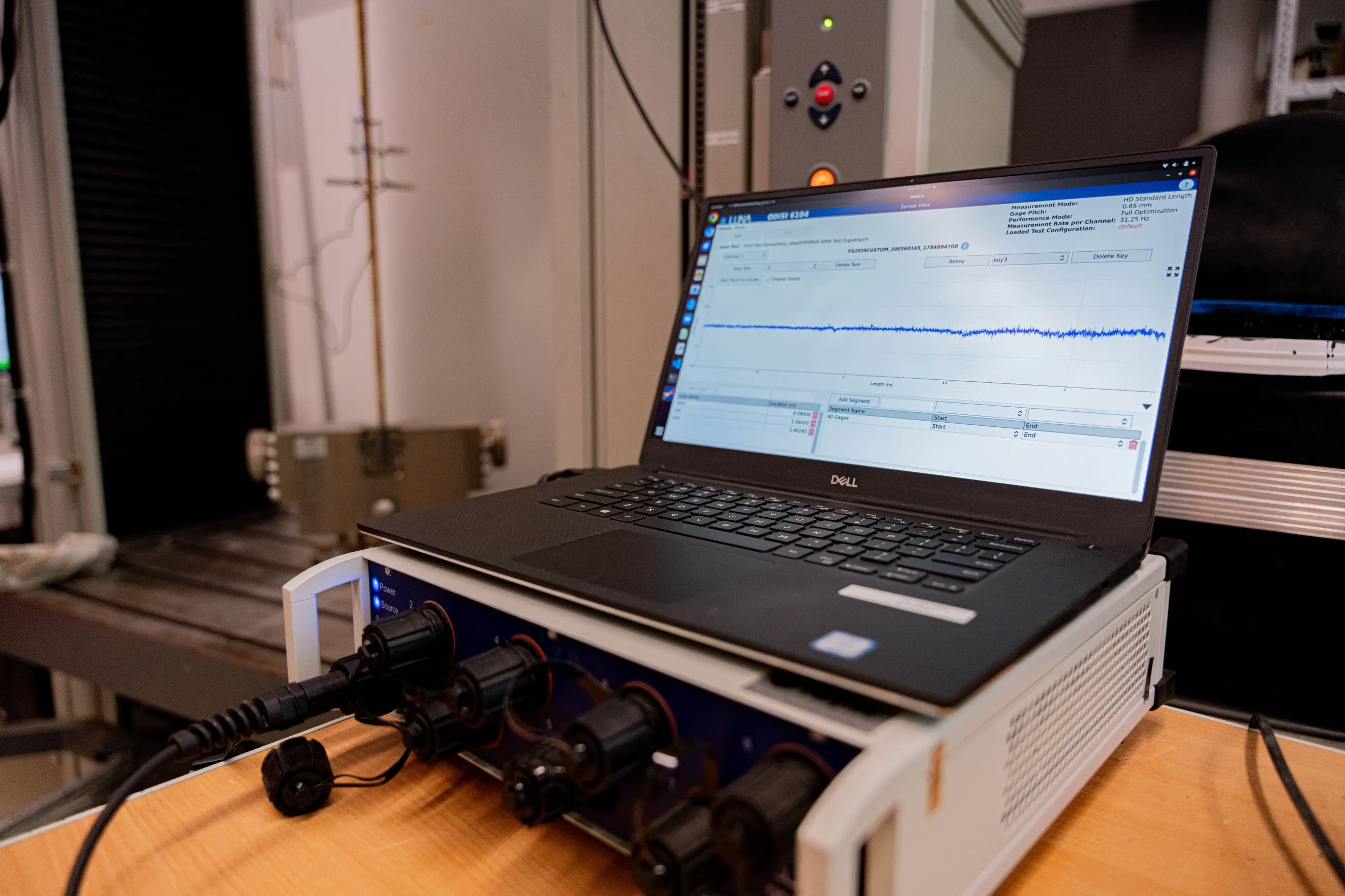 Laptop mit Versuchssoftware während eines Versuches