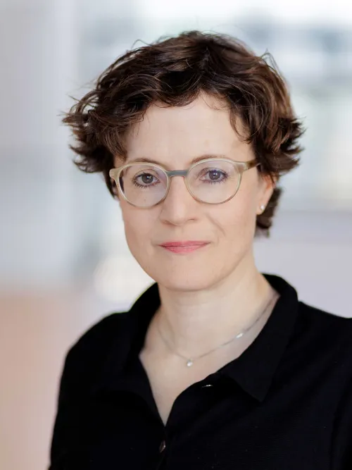 Prof. Dr. Julia Glesner