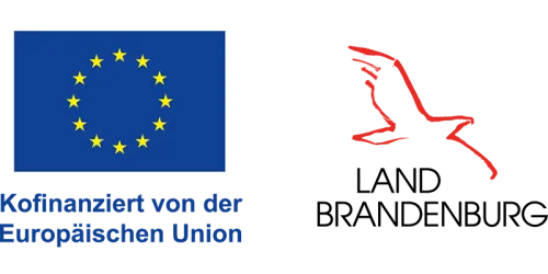 EU Sterne auf blauem Hintergrund und Brandenburger Adler mit Schrifzug