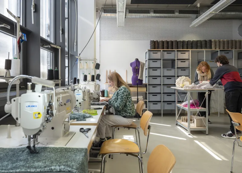Studierende im TexLab 