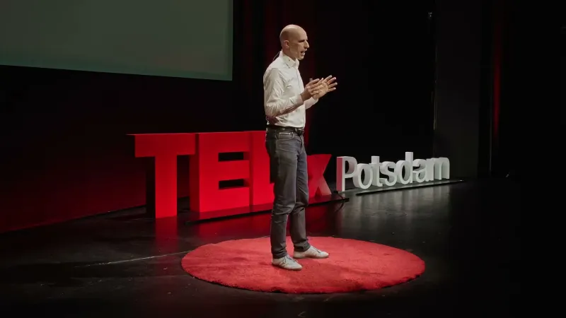Vortrag von Prof. Boris Müller auf der TEDx-Konferenz in Potsdam