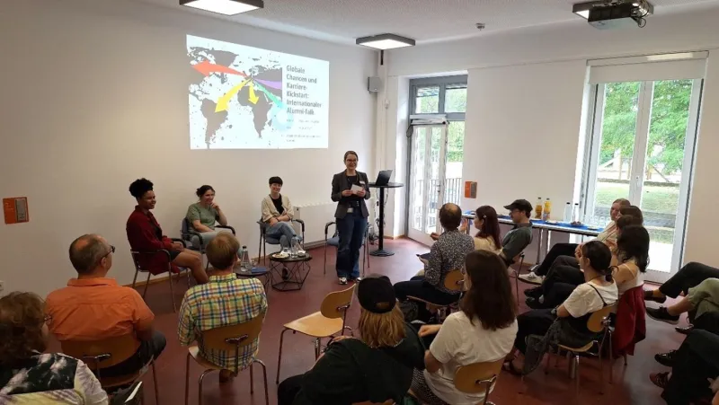Gesprächsrunde Alumni-Talk 2025 am Fachbereich Informationswissenschaften