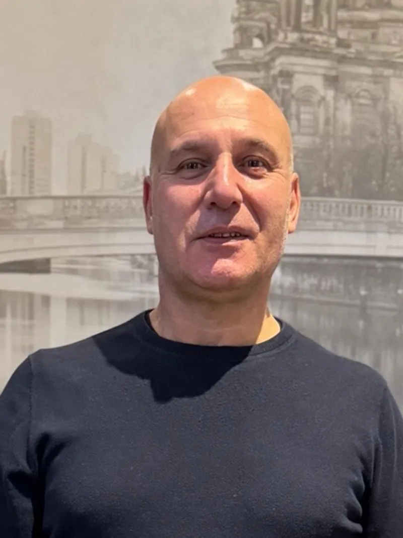 Prof. Dr. Andreas Aresti