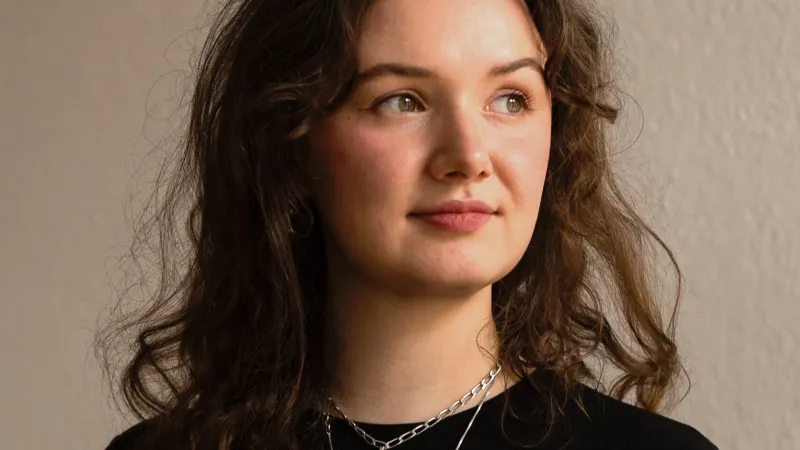 Lena Ringel als Frontalporträt