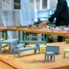 Foto von 3D gedruckten Entwürfen zum Thema Stadtmöblierung aus dem Transferprojekt "Public Domain – Möbel für Draußen"
