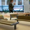 Foto von 3D gedruckten Entwürfen zum Thema Stadtmöblierung aus dem Transferprojekt "Public Domain – Möbel für Draußen"