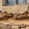 Lehmbauwand Detail unter Fenster, Sanierung